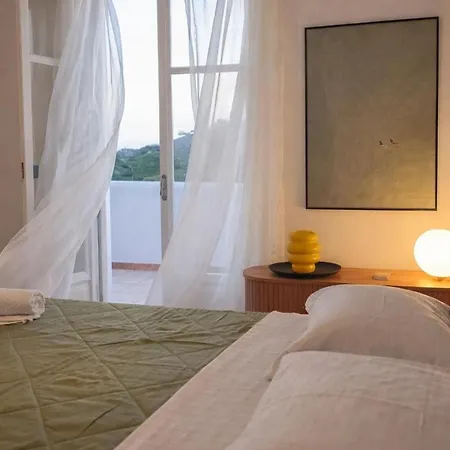 Cozy In The Heart Of Village, Kea *